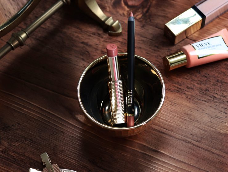 Beauty blogger Amy reviews the photographed Vieve Satin Silk Lipstick from cruelty free makeup brand Vieve