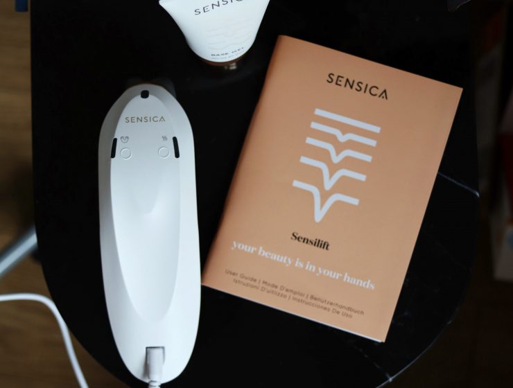A picture of the anti ageing beauty device that is being reviewed