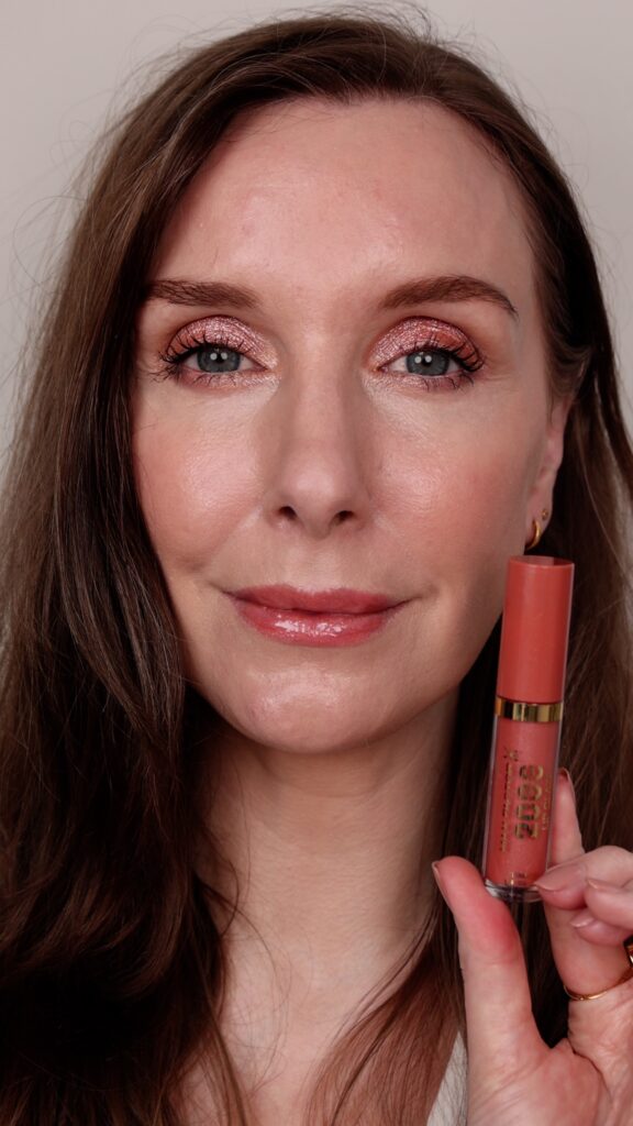 MAX Factor 2000 calorie lip glaze lip gloss - lip swatches - Pink Fizz