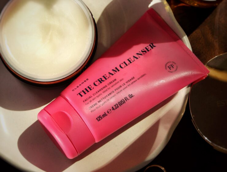 Skin Rocks The Cream Cleanser - An image of the cleanser in a pink tube