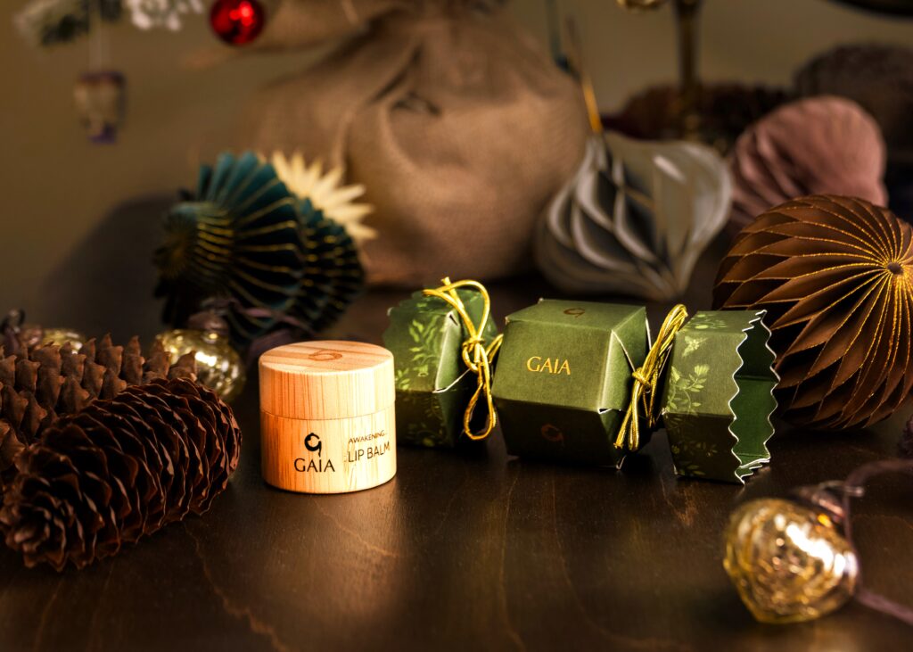 Christmas Gift Guide Under £30 - affordable gift ideas - GAIA Lip Balm crackers - Beauty crackers