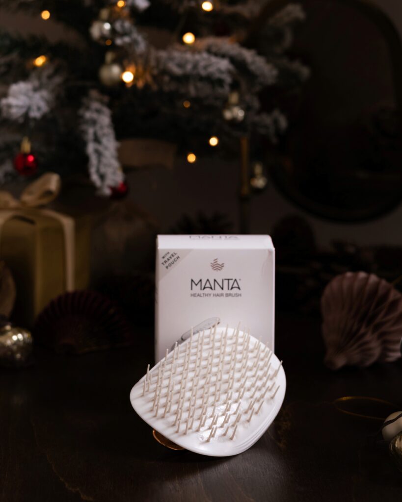 affordable Christmas gift guide - manta hair brush